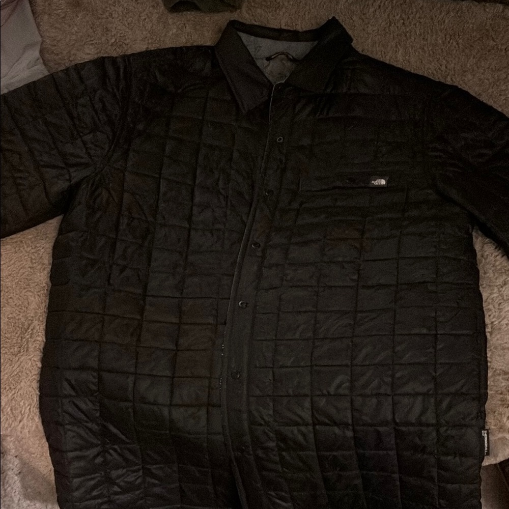 The North Face Black lightweight Jacket. Like New Condition.